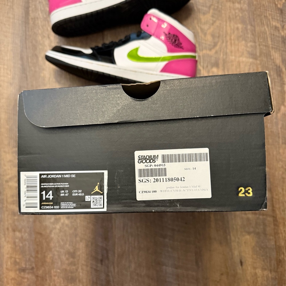 Nike Air Jordan 1 Mid SE Cyber Active Fuchsia Pink - Picture 12 of 13